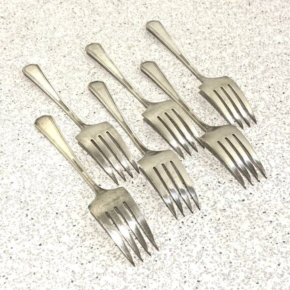 Rogers Silverplate individual salad or dessert forks set of 6 Claridge 1919 - Picture 4 of 5